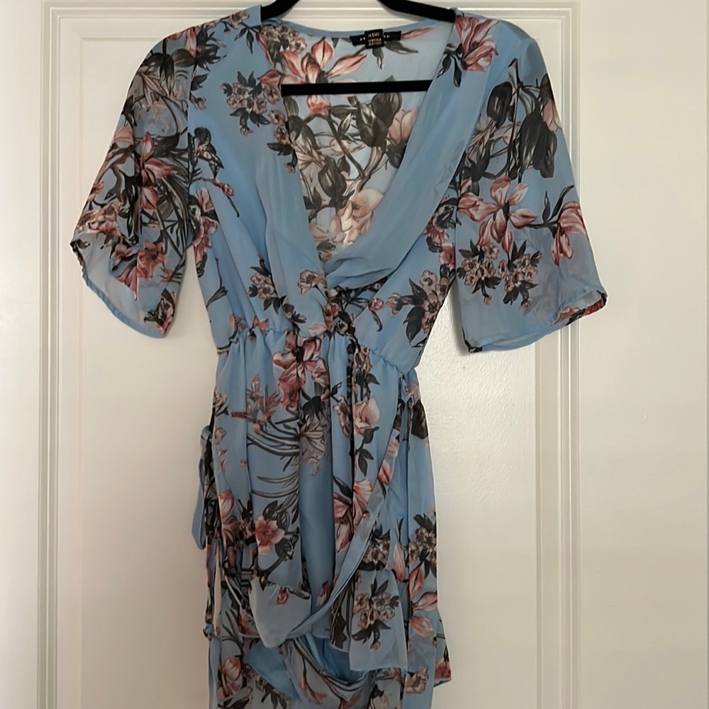 Size S v-neck flared romper